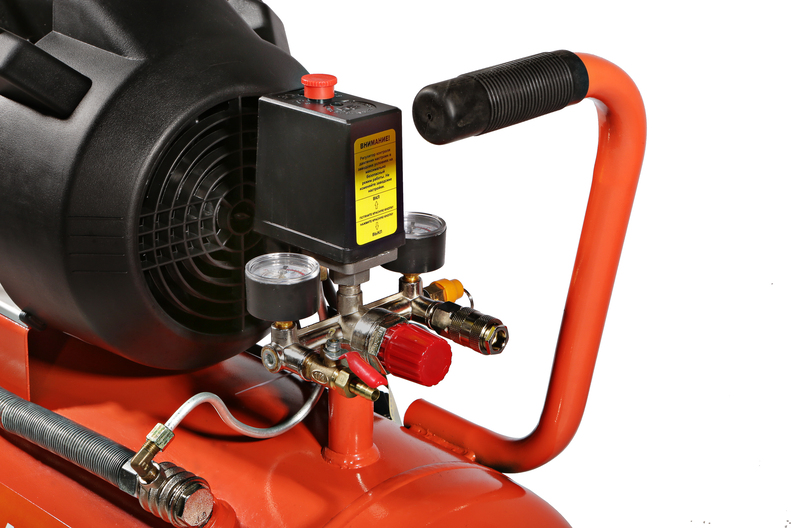 Компрессор воздушный масляный Sturm! AC9323, 2,4кВт, 410л/мин, ресивер 50л, прямой привод