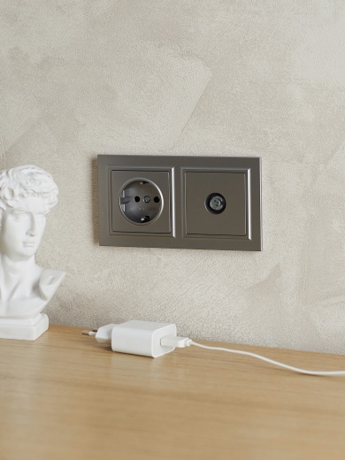 BRITE Рамка 2-местная IP44 РУ-2-БрС-44 сталь IEK