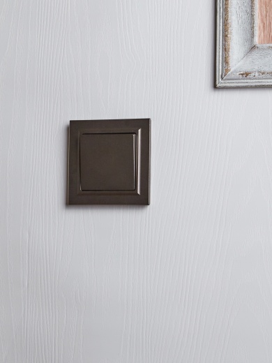 BRITE Выключатель 1-клавишный перекрестный 10А ВС10-1-3-БрТБ темная бронза IEK