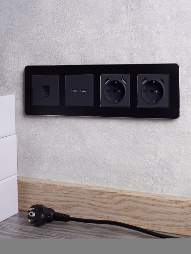 BRITE Рамка 4-местная РУ-4-1-Бр металл черный RE IEK