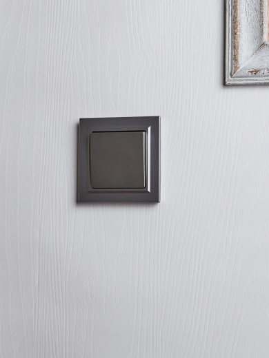 BRITE Выключатель 1-клавишный проходной 10А ВС10-1-6-БрС сталь IEK