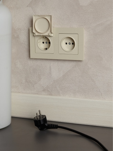 BRITE Рамка 2-местная РУ-2-Бр бежевый рифленый IEK