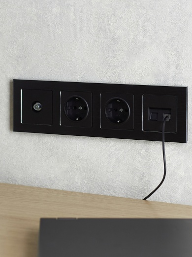 BRITE Рамка 4 -местная РУ-4-1-БрЧ металл черный IEK