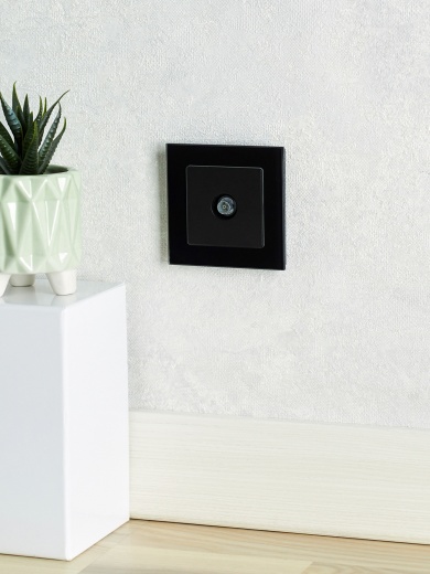 BRITE Розетка TV оконечная РТВ11-0-БрЧ черный IEK