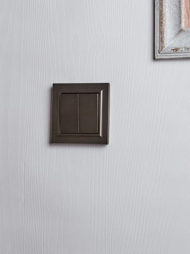 BRITE Выключатель 2-клавишный 10А в сборе ВСР10-2-0-БрТБ темная бронза IEK