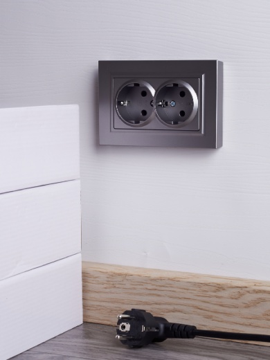 BRITE Розетка 2-местная с заземлением без защитных шторок 16А в сборе РС12-3-БрС сталь IEK