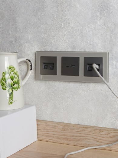 BRITE Розетка USB A+C 18Вт РЮ11-1-БрС сталь IEK