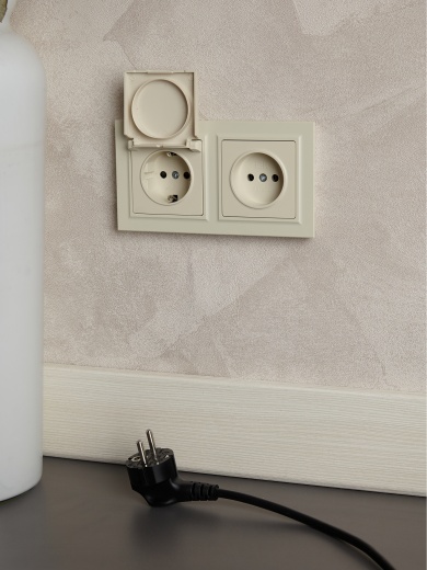 BRITE Рамка 2-местная IP44 РУ-2-БрКр-44 бежевый IEK