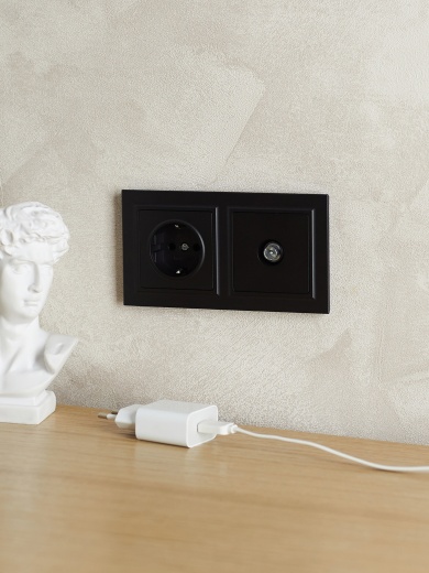 BRITE Рамка 2-местная IP44 РУ-2-БрЧ-44 черный IEK