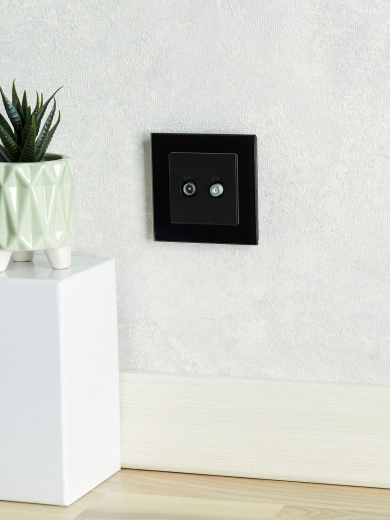 BRITE Розетка двойная TV+SAT РТВ/РСп12-БрЧ черный IEK